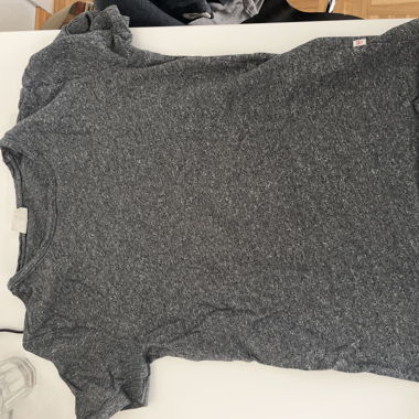T-shirt grigio in misto cotone