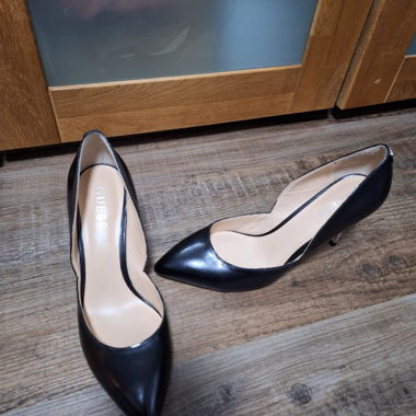 Guess Scarpe con tacco eleganti