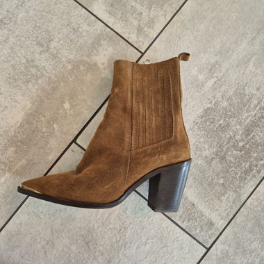 Jonak Brown Suede Ankle Boots 40
