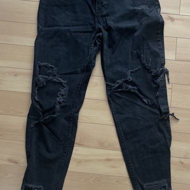 Ripped jeans