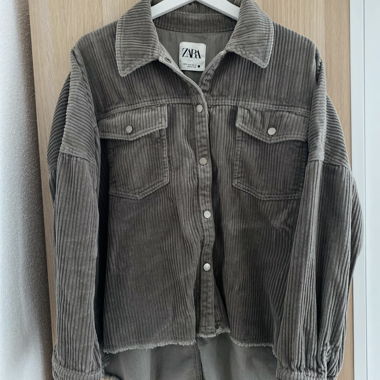 Zara Jacke