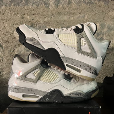 Air Jordan 4 