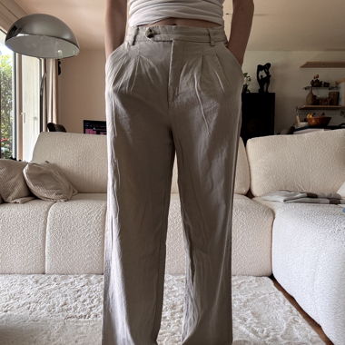 Pantaloni ampi Bershka beige