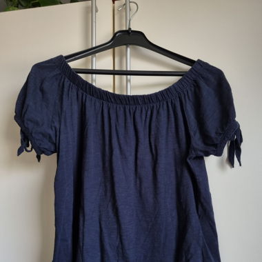Off-Shoulder Top