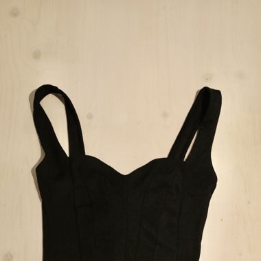 Basic black Top