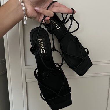 Sandales noires Mango