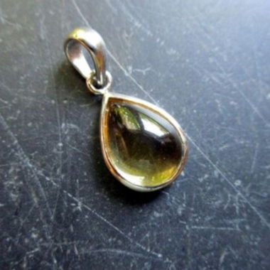 Pendentif en argent avec citrine