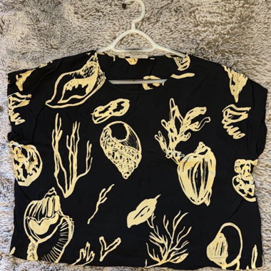 Shell Print Crop Top
