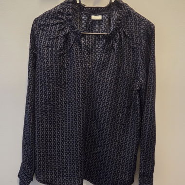 Dunkelblaue Bluse mit Muster