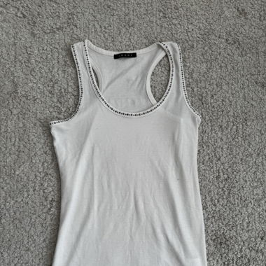 Tank Top mit Nieten 