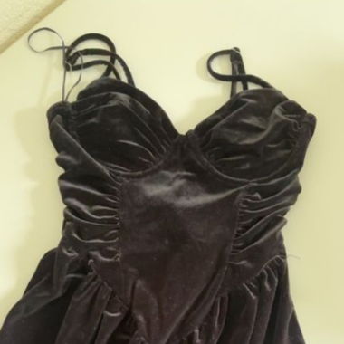 Petite robe bershka en velours noir en S