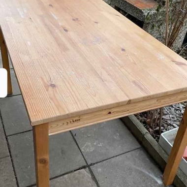 Ikea Tisch mit 3Stühle