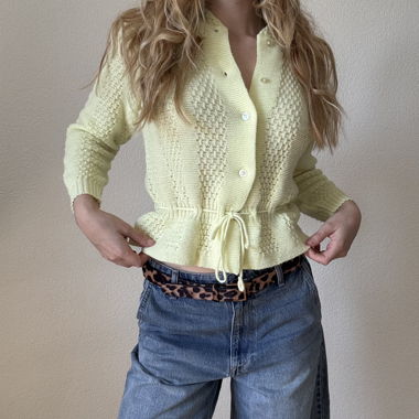 Cardigan en tricot jaune