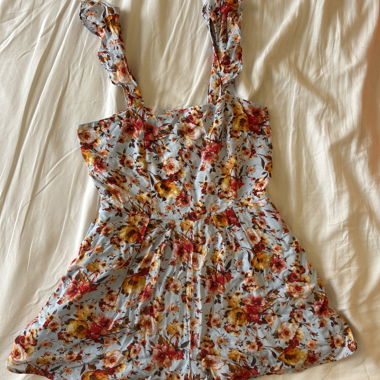 Blumiger Sommer-Jumpsuit