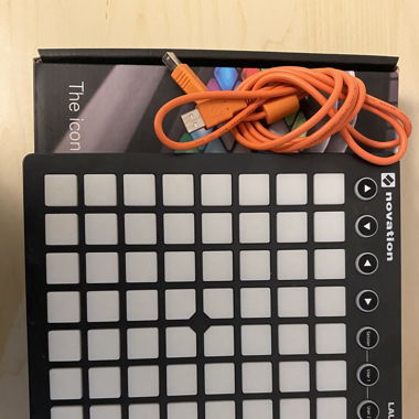 Novation Launchpad MK2 Midi Controller