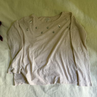 Beiges T-Shirt mit Pailletten