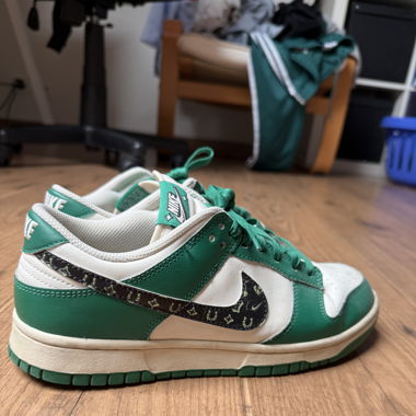 NIKE Dunk Low SE Lottery Pack Malachite Green