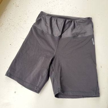 Short de sport noir