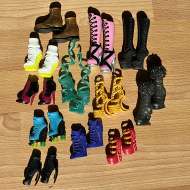Monster High Shoes and Bag