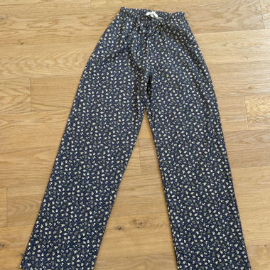 Pantaloni con stampa floreale
