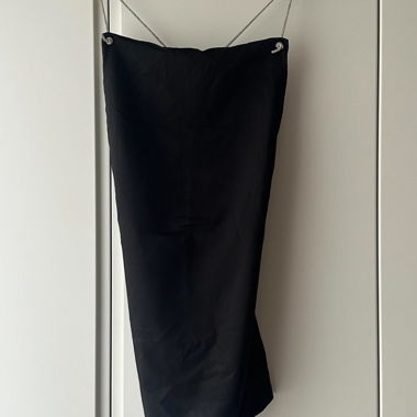 Schwarzes Kleid mit glitzer Träger