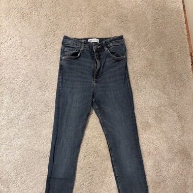 Skinny blue jeans