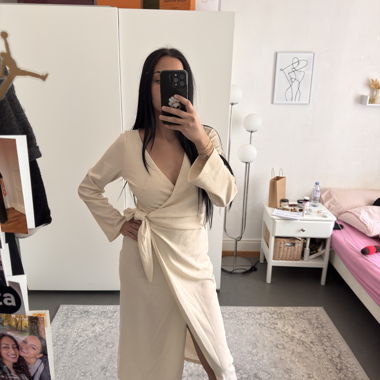 Abito portefeuille beige di H&M