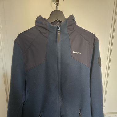 Polar quechua blue hood! 