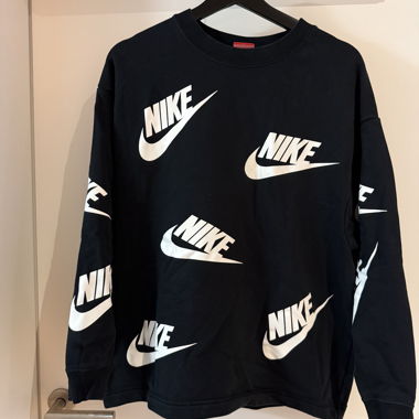 Nike sweater