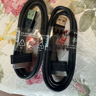2 Samsung USB Cables (old model)