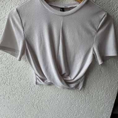 H&M Grey Cropped Top