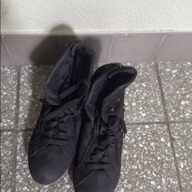 Schwarze Sneaker-Boots