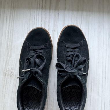 Puma Suede Classic, Black, Size US 9 / EU 42
