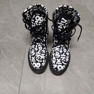 Bottes de combat à motif graphique