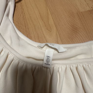 Weisses One-Shoulder Top