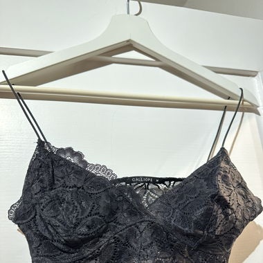 Spitzentop schwarz