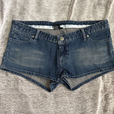 Shorts in denim