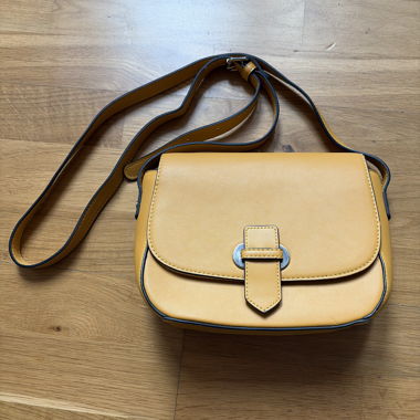 Yellow crossbody bag