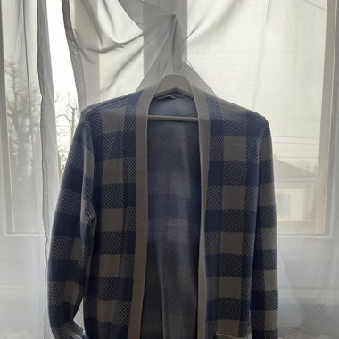 Veste légère bleu et blanche 