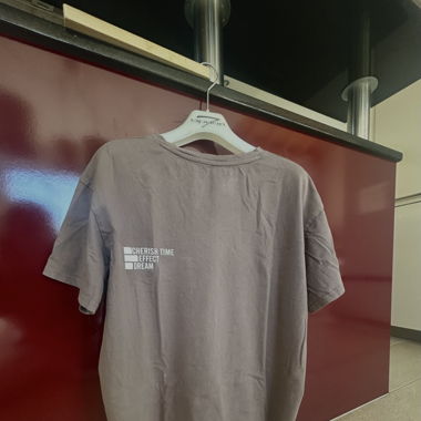 grey oversized t-shirt