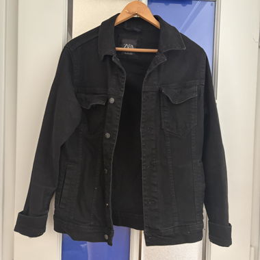 Schwarze Jeansjacke von Zara
