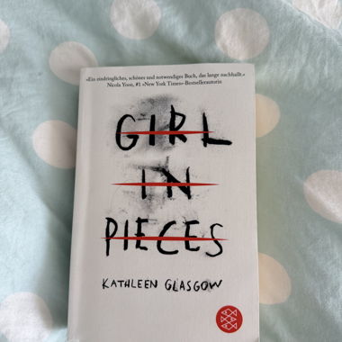 Girl in Pieces
