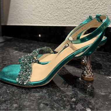 grüne hohe schuhe / perfekt als hochzeitsgast!