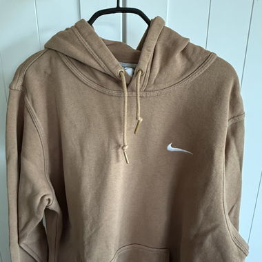 Zimtbrauner Nike Hoodie