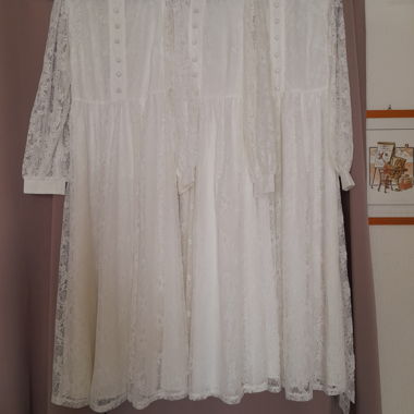 3 robe blanche neuve jamais utilisé 