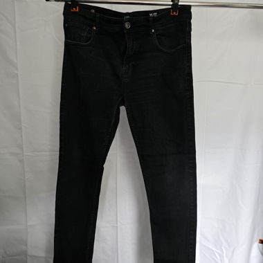 Schwarze Jeans, Gr. 36/32