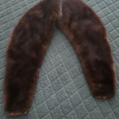 Brown mink fur collar