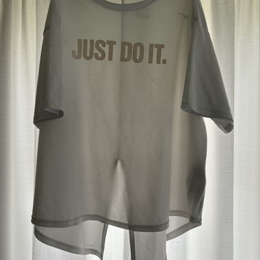Nike Sport Top mit Rückenschlitz