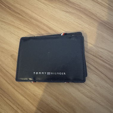 Tommy Hilfiger card holder
