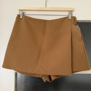 Shorts tailleur marron et noir 